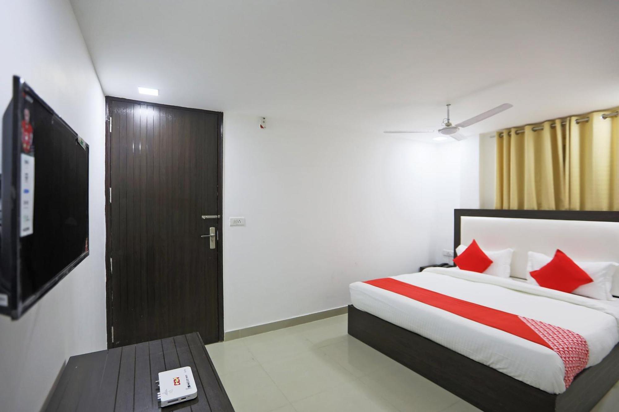 Hotel Townhouse South Lawn Neu-Delhi Exterior foto