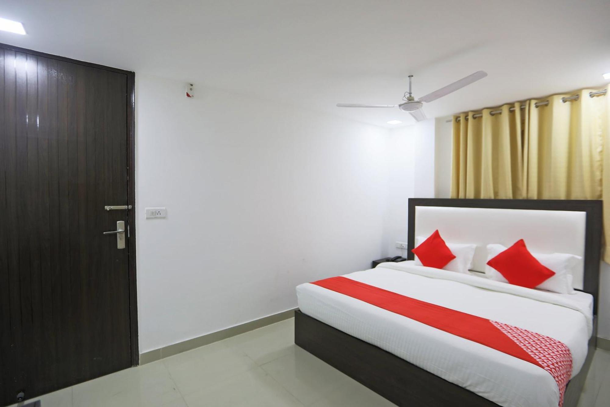 Hotel Townhouse South Lawn Neu-Delhi Exterior foto